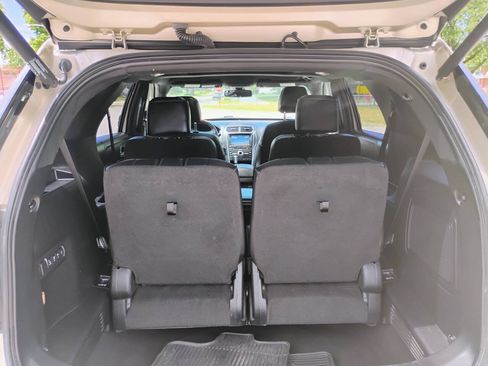 Used 2017 Ford Explorer Platinum AWD/4WD image 23