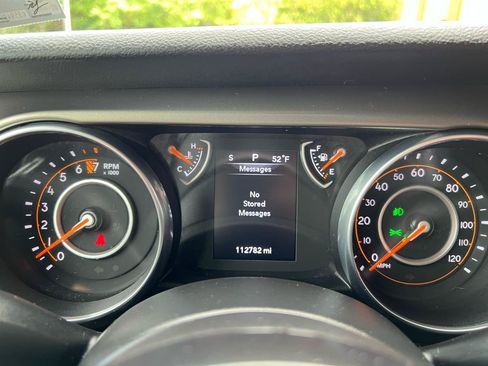 Used 2018 Jeep Wrangler Sport AWD/4WD image 38