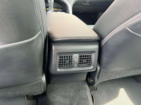 Used 2019 Toyota Camry XLE w/ Carpet Mat Package FWD image 29