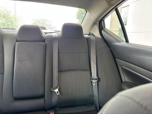 Used 2025 Nissan Altima 2.5 SV FWD image 37