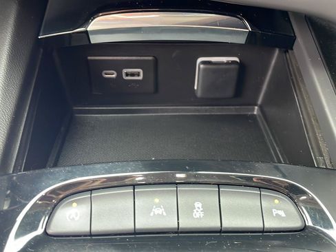 Used 2023 Buick Envision Essence FWD image 22