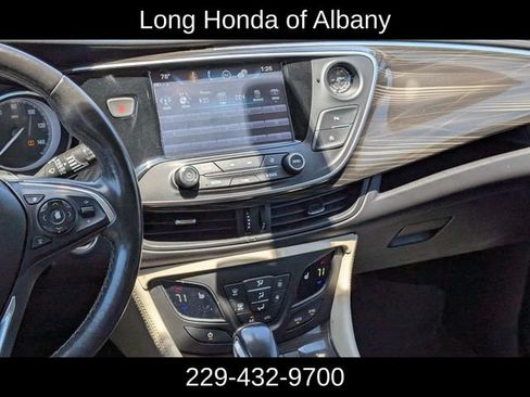 Used 2020 Buick Envision Essence FWD image 19