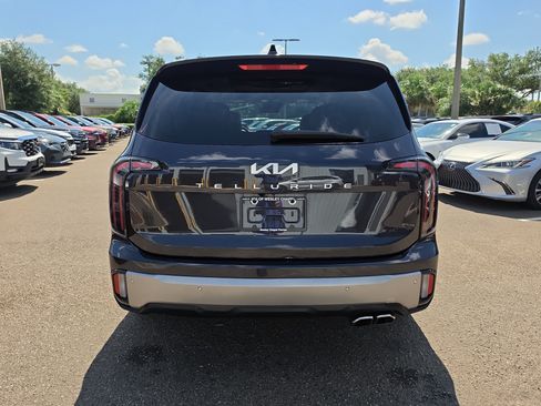 Certified 2025 Kia Telluride SX w/ SX Captain's Chair Package FWD image 7