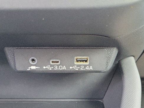 Certified 2025 Subaru Forester Premium AWD/4WD image 28