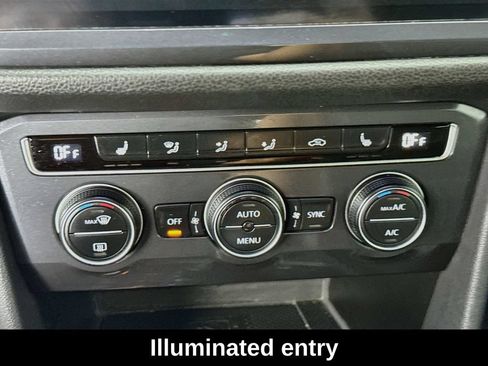 Used 2021 Volkswagen Tiguan SE FWD image 18