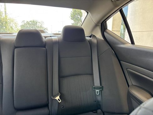 Used 2025 Nissan Altima 2.5 SV FWD image 37