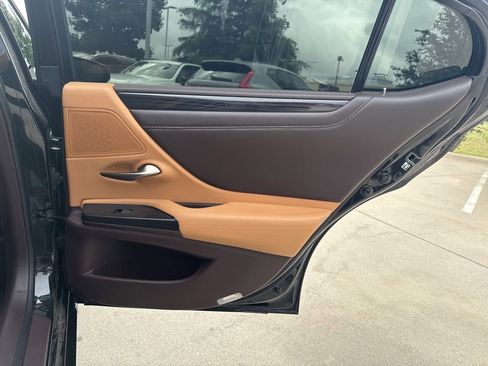 Used 2019 Lexus ES 350 w/ Accessory Package 2 FWD image 14