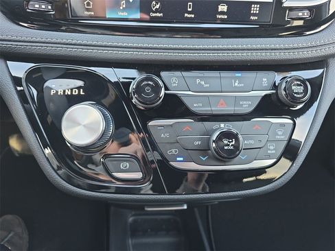 New 2026 Chrysler Pacifica Select image 23