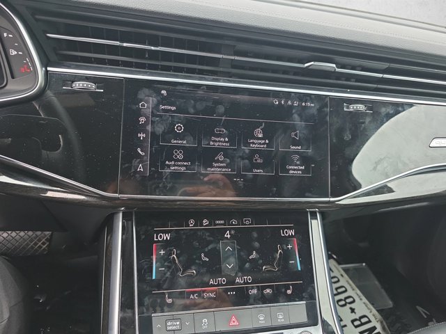 Used 2025 Audi Q7 2.0T Premium w/ Convenience Package AWD/4WD image 15