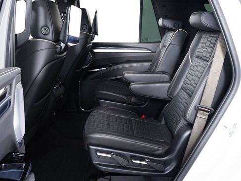Used 2025 Cadillac Escalade V AWD/4WD image 26