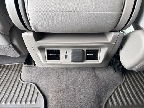 Used 2025 Chevrolet Silverado 1500 LT image 16