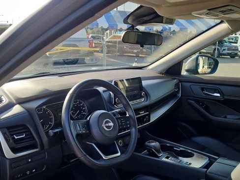 Used 2023 Nissan Rogue SV w/ SV Premium B Package FWD image 10