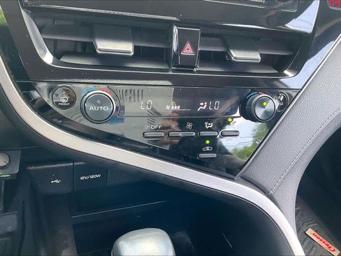 Used 2023 Toyota Camry SE FWD image 32
