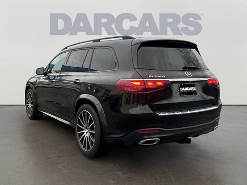 Used 2025 Mercedes-Benz GLS 450 4MATIC image 5