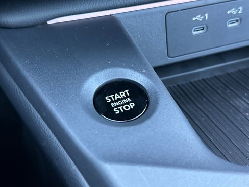 New 2026 Nissan Sentra SV w/ SV Convenience Package FWD image 21