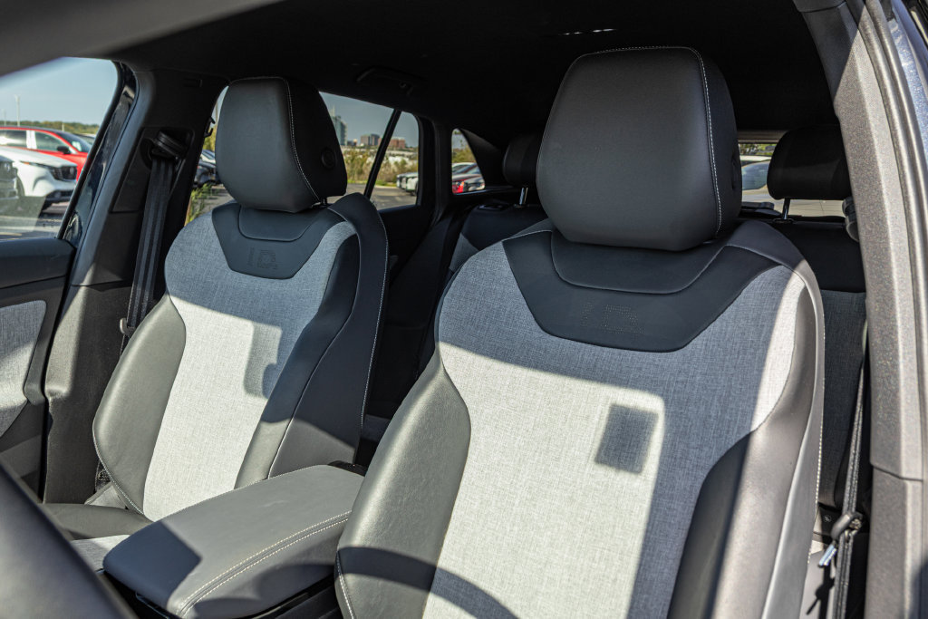 Certified 2023 Volkswagen ID.4 Pro RWD image 13