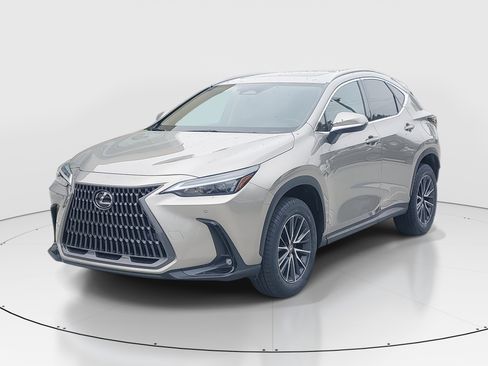 Used 2024 Lexus NX 250 NX 250 Premium image 5