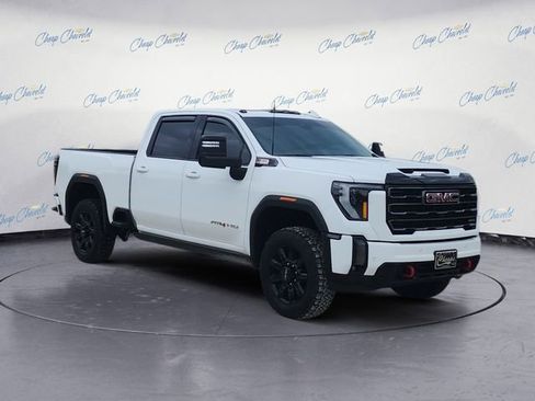 Used 2024 GMC Sierra 2500 AT4 w/ AT4 Premium Plus Package image 7