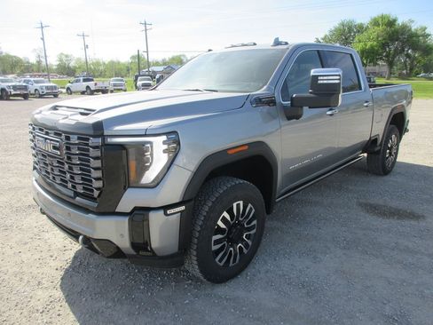 New 2026 GMC Sierra 2500 Denali Ultimate w/ Max Trailering Package AWD/4WD image 10