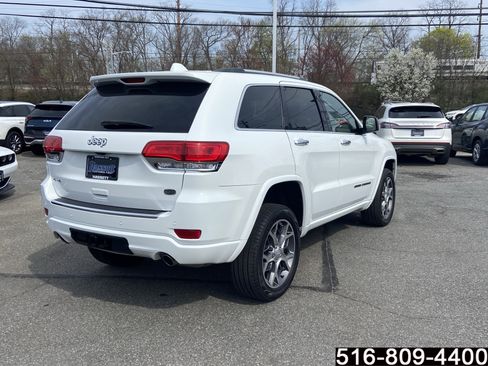 Used 2020 Jeep Grand Cherokee Overland AWD/4WD image 5