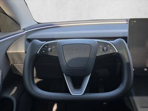 Used 2025 Tesla Model 3 Long Range image 18