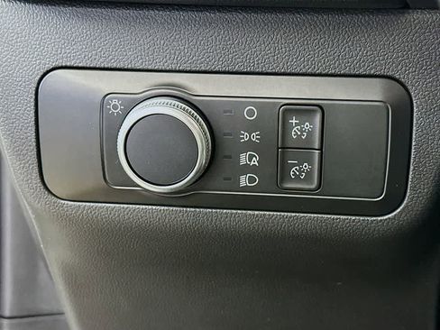 Certified 2022 Ford Escape SE w/ Cold Weather Package image 26