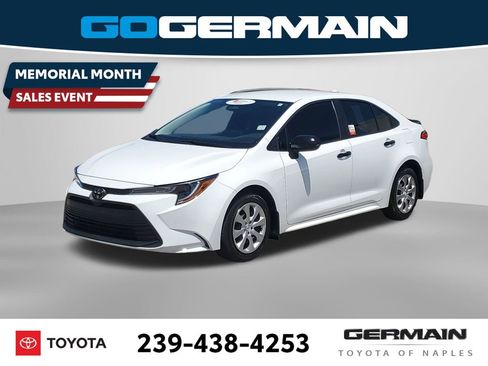 Certified 2025 Toyota Corolla LE FWD image 1