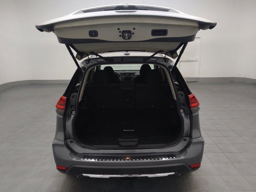 Used 2020 Nissan Rogue SV FWD image 29