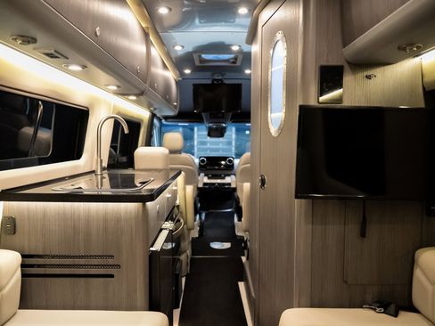 Used 2021 Mercedes-Benz Sprinter 3500 image 83