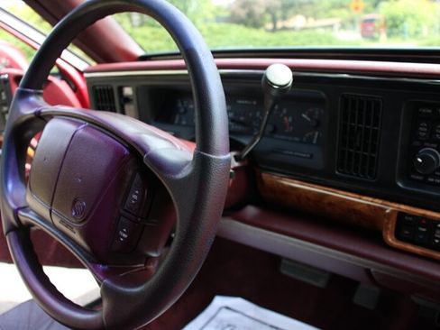 Used 1995 Buick Le Sabre Limited FWD image 8