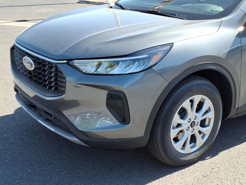 Used 2026 Ford Escape Active image 8