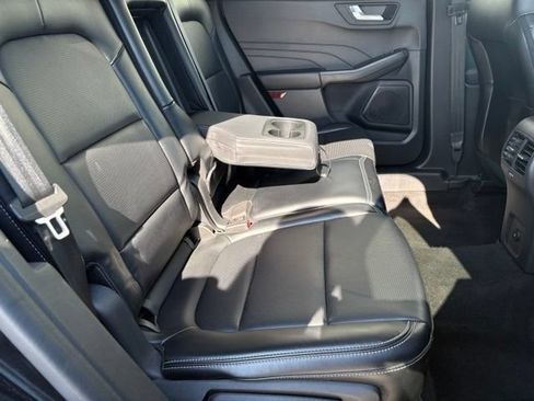 Used 2024 Ford Escape Platinum AWD/4WD image 17