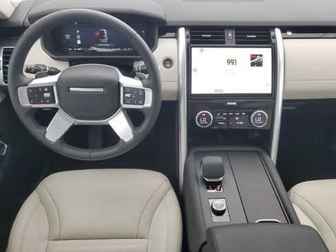 Used 2025 Land Rover Discovery S AWD/4WD image 16