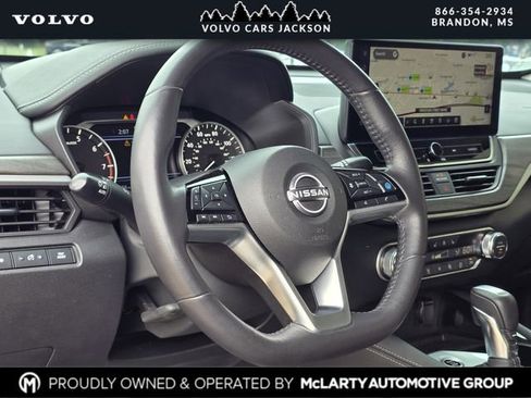 Used 2023 Nissan Altima 2.5 SL AWD/4WD image 23