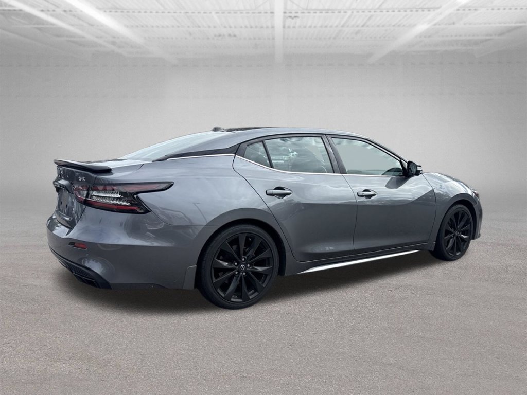 Used 2023 Nissan Maxima SR w/ Sport Mat Group FWD image 3