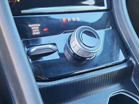 Used 2024 Jeep Grand Cherokee L Limited w/ Luxury Tech Group II image 21