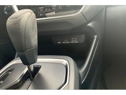 Used 2024 Subaru Crosstrek 2.0i Premium image 33