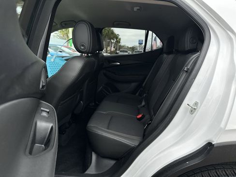 Used 2025 Buick Encore GX Preferred image 26