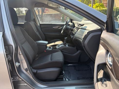 Used 2020 Nissan Rogue SV AWD/4WD image 29