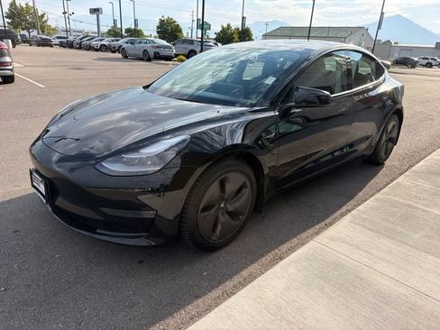 Used 2022 Tesla Model 3 Long Range AWD/4WD image 3
