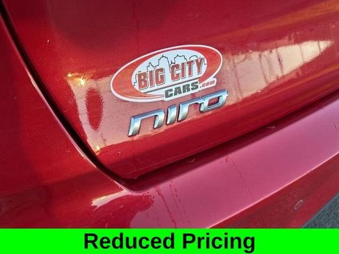 Used 2021 Kia Niro EX Premium w/ Cold Weather Package image 50