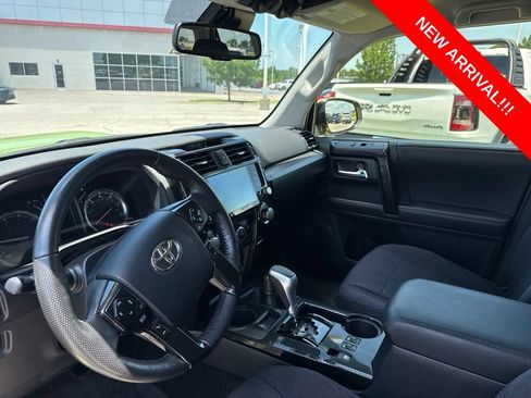Used 2023 Toyota 4Runner TRD Off-Road Premium w/ Off Road Premium Plus Package AWD/4WD image 7