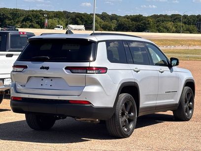 Used 2023 Jeep Grand Cherokee L Laredo