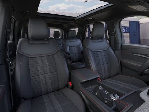 New 2026 Ford Explorer ST-Line w/ ST-Line Street Pack AWD/4WD image 10