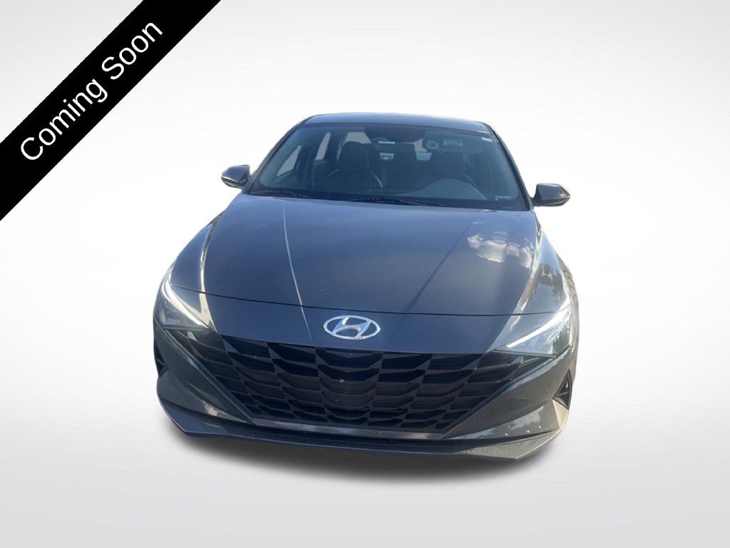 Used 2023 Hyundai Elantra SEL FWD image 2