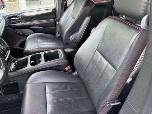 Used 2019 Dodge Grand Caravan GT image 10
