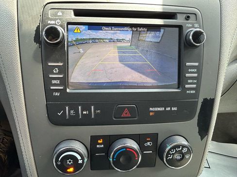 Used 2013 Chevrolet Traverse LS FWD image 24