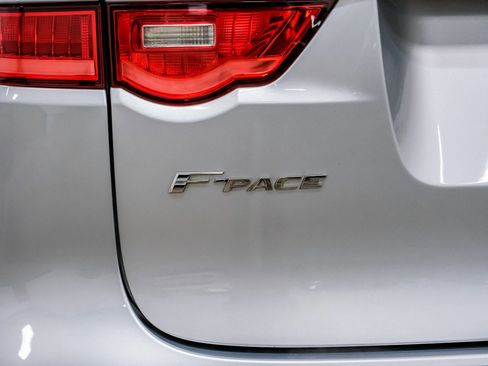 Used 2019 Jaguar F-PACE S image 50