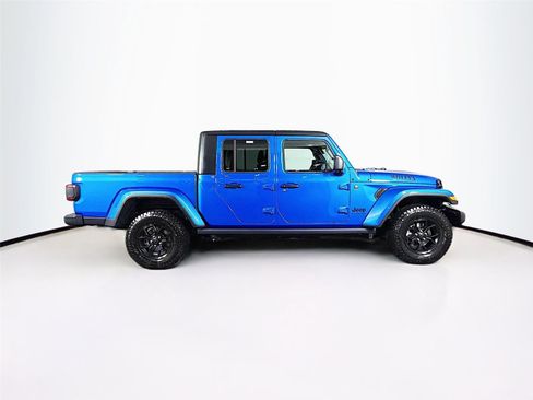 Used 2025 Jeep Gladiator Sport AWD/4WD image 8