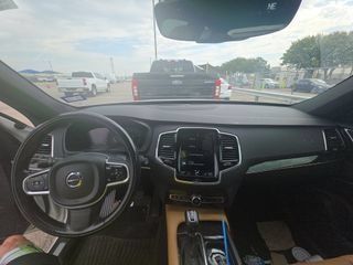 Used 2018 Volvo XC90 T6 Momentum w/ Convenience Package AWD/4WD image 8